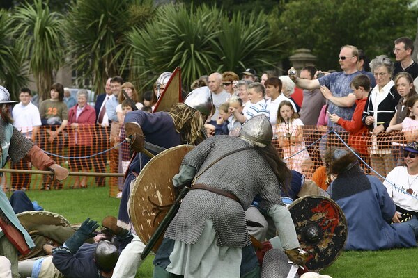 photographybyduncanholmes_6180678645_Largs Viking Festival 2005 (38 of 73).jpg